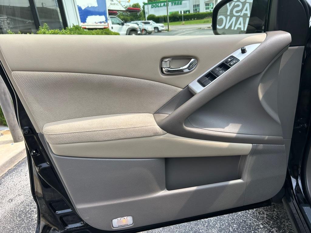 2013 Nissan Murano LE photo