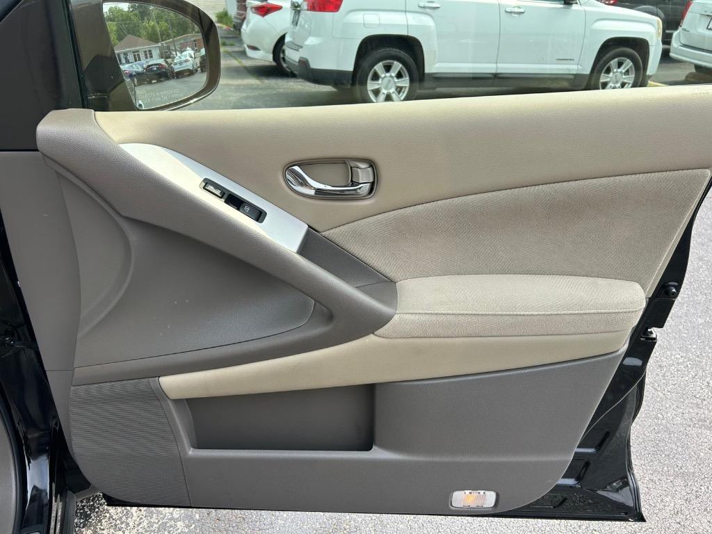 2013 Nissan Murano LE photo