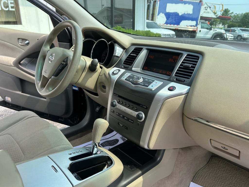 2013 Nissan Murano LE photo