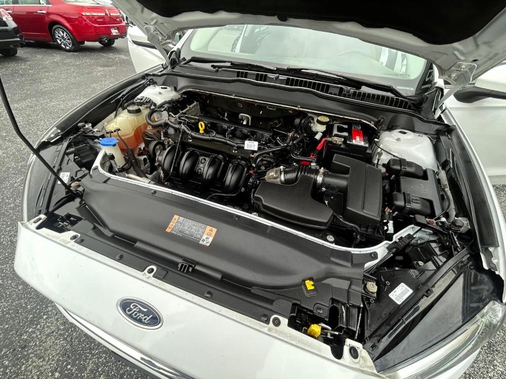 2014 Ford Fusion S photo