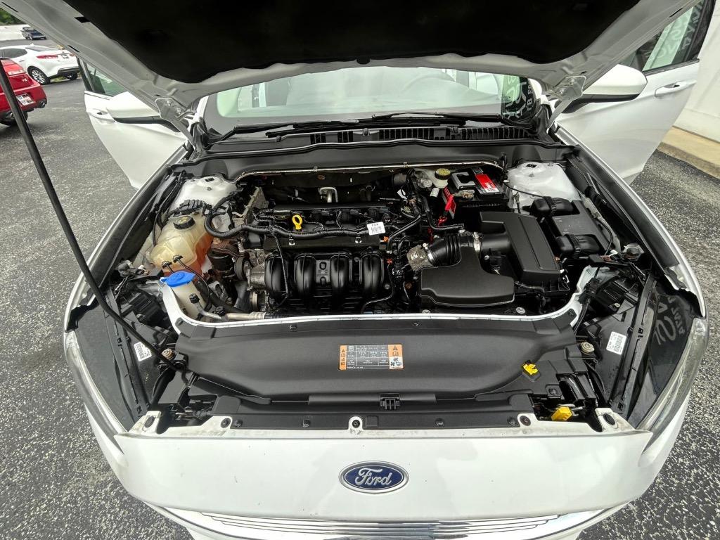 2014 Ford Fusion S photo