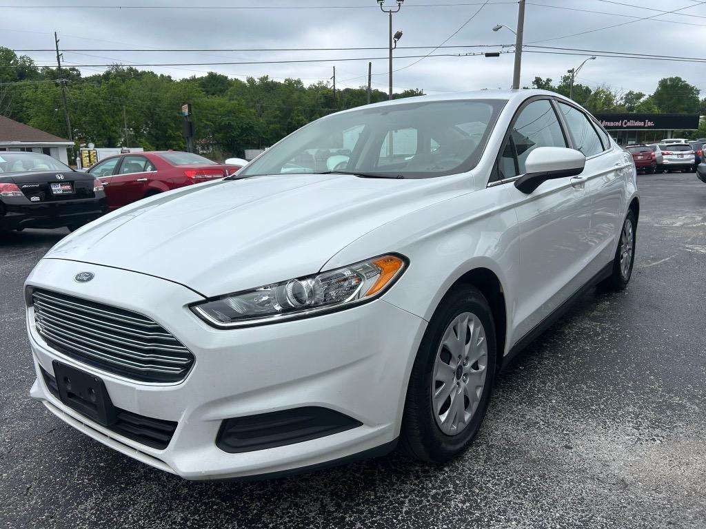 2014 Ford Fusion S photo