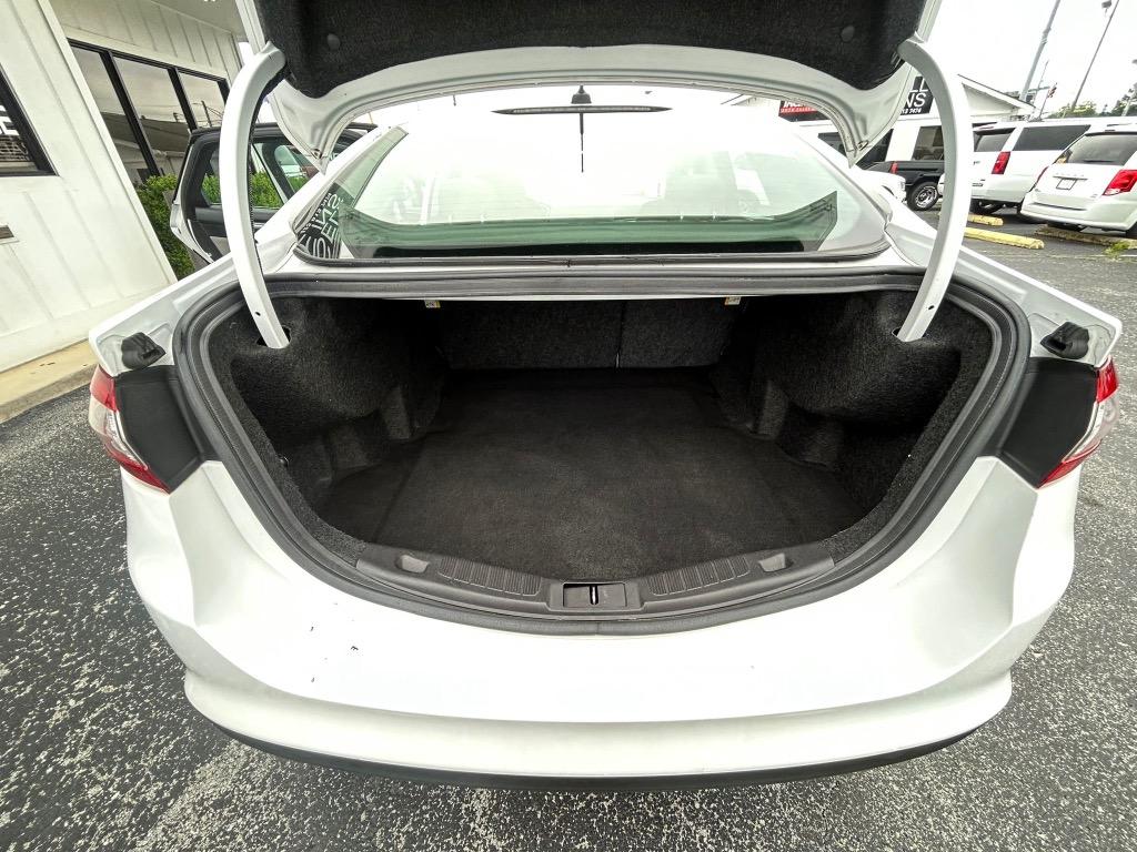 2014 Ford Fusion S photo