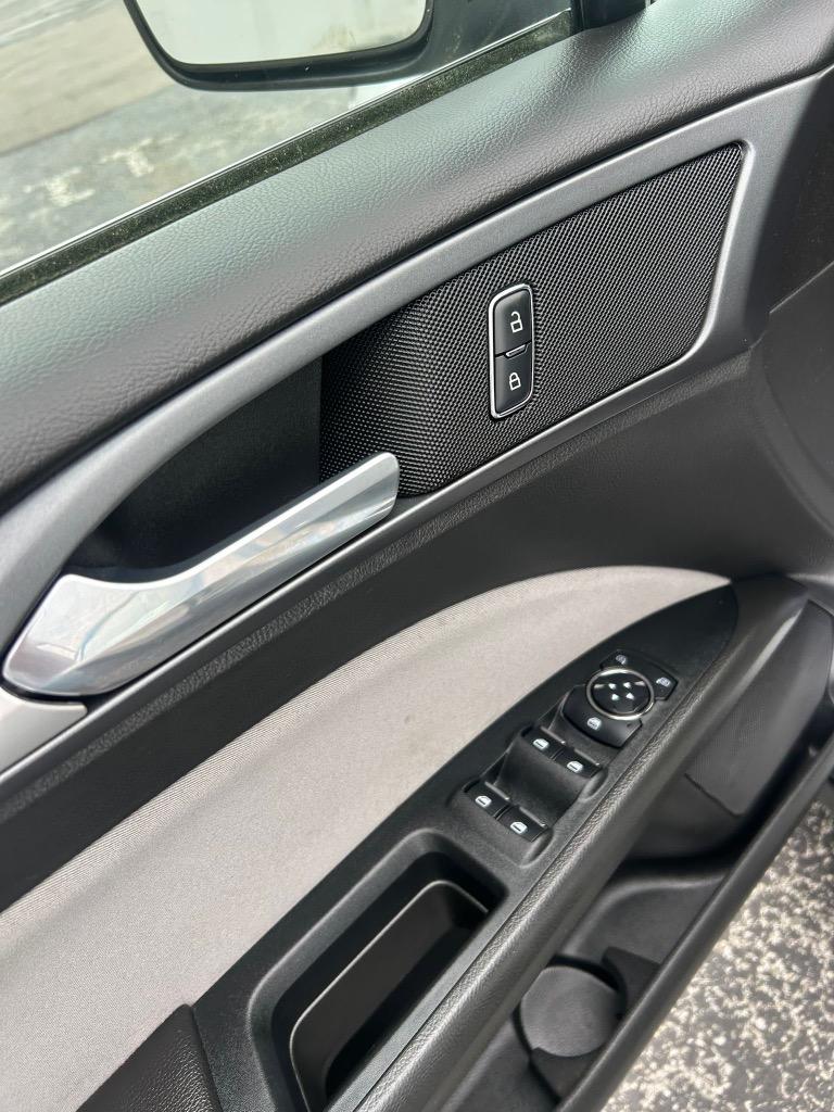 2014 Ford Fusion S photo