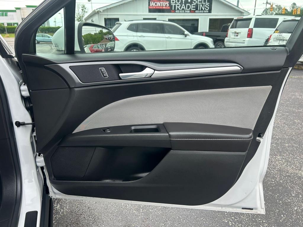 2014 Ford Fusion S photo