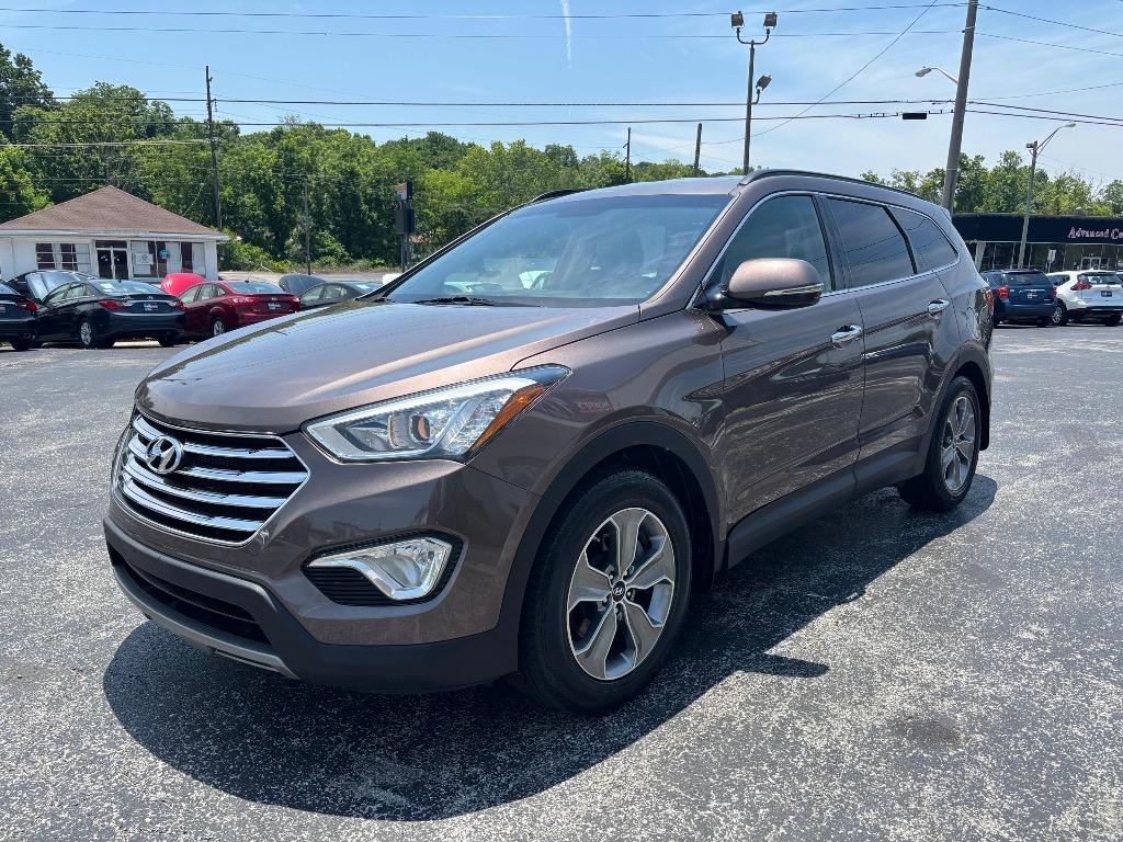 2014 Hyundai Santa Fe - $10,995