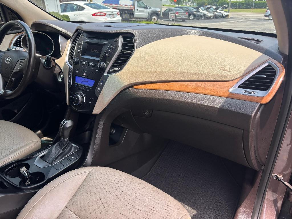 2014 Hyundai Santa Fe - $10,995