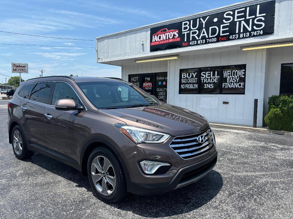 2014 Hyundai Santa Fe - $10,995