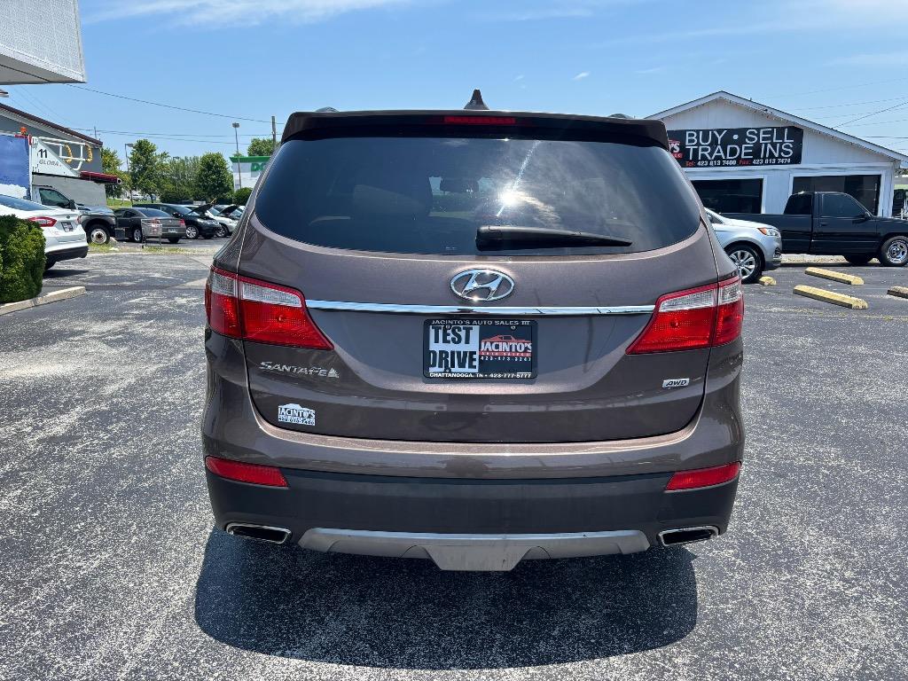 2014 Hyundai Santa Fe - $10,995