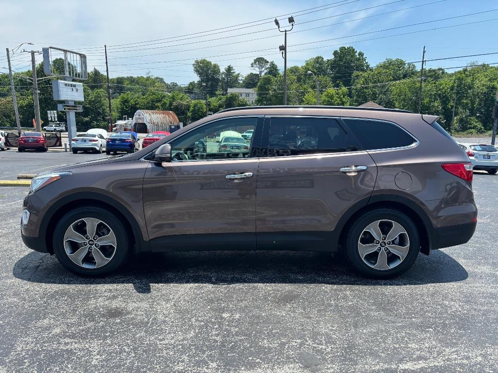 2014 Hyundai Santa Fe - $10,995