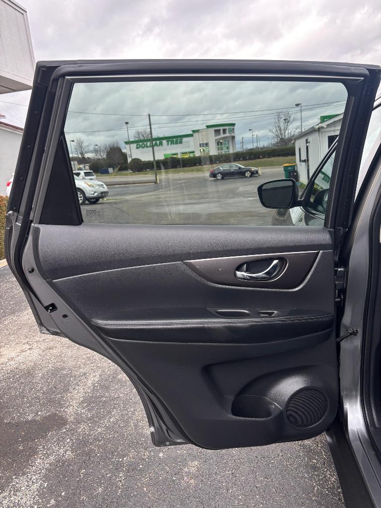 2015 Nissan Rogue - $7,995