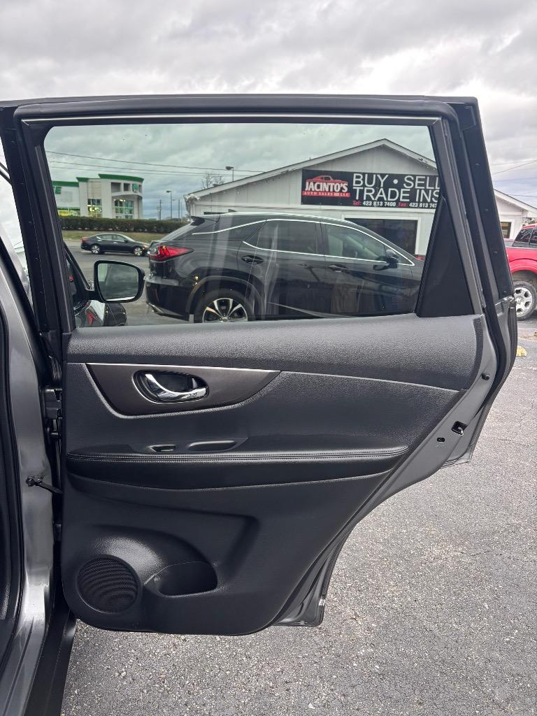 2015 Nissan Rogue - $7,995