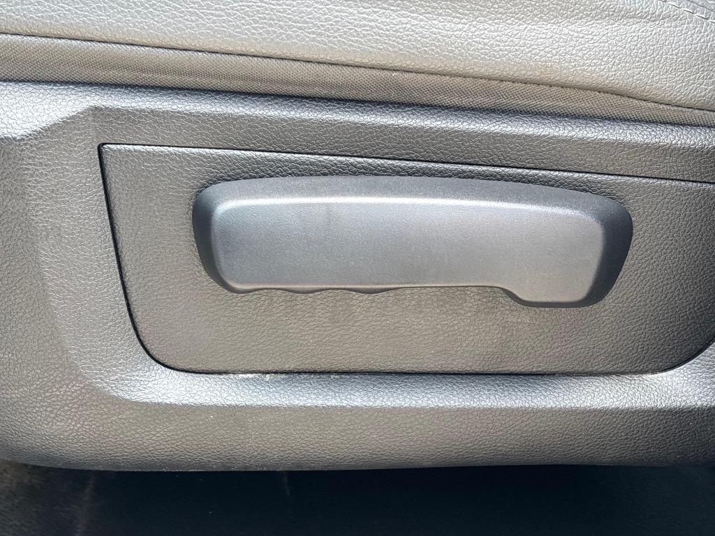 2017 Ram 1500 - $13,995