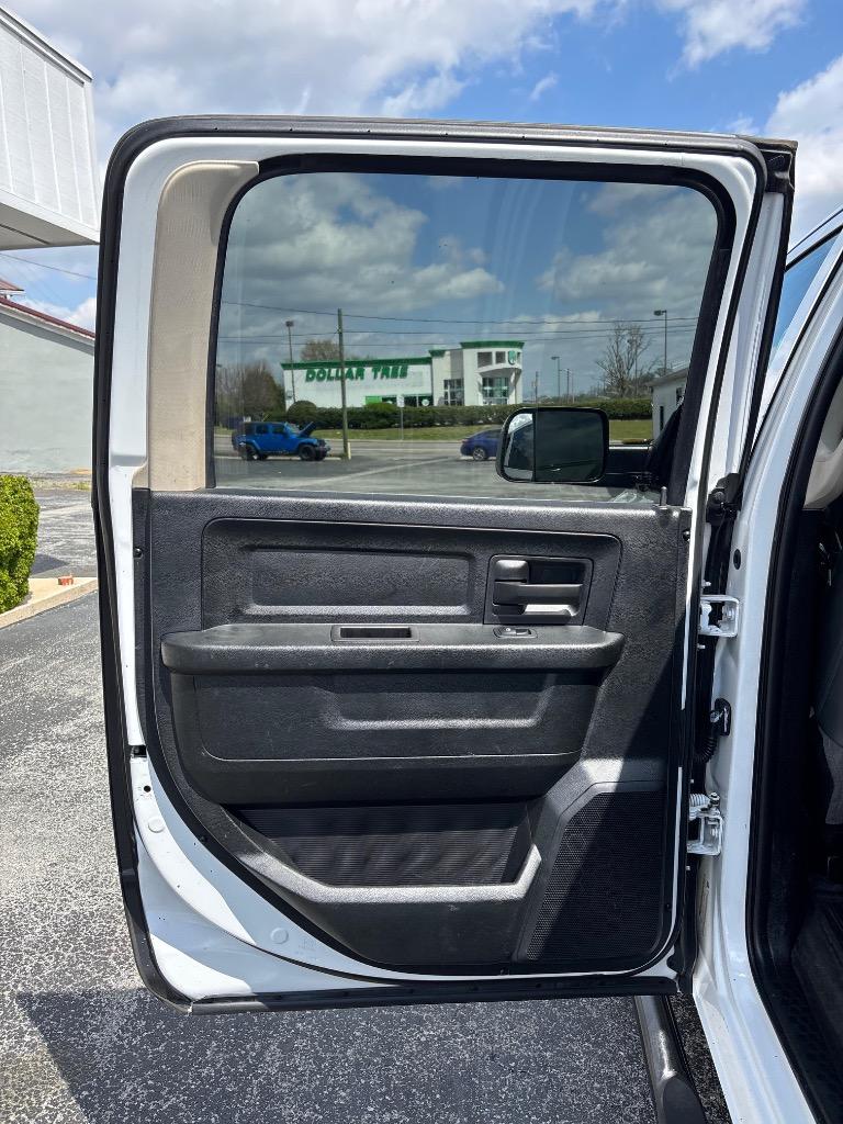 2018 Ram 1500 - $11,995