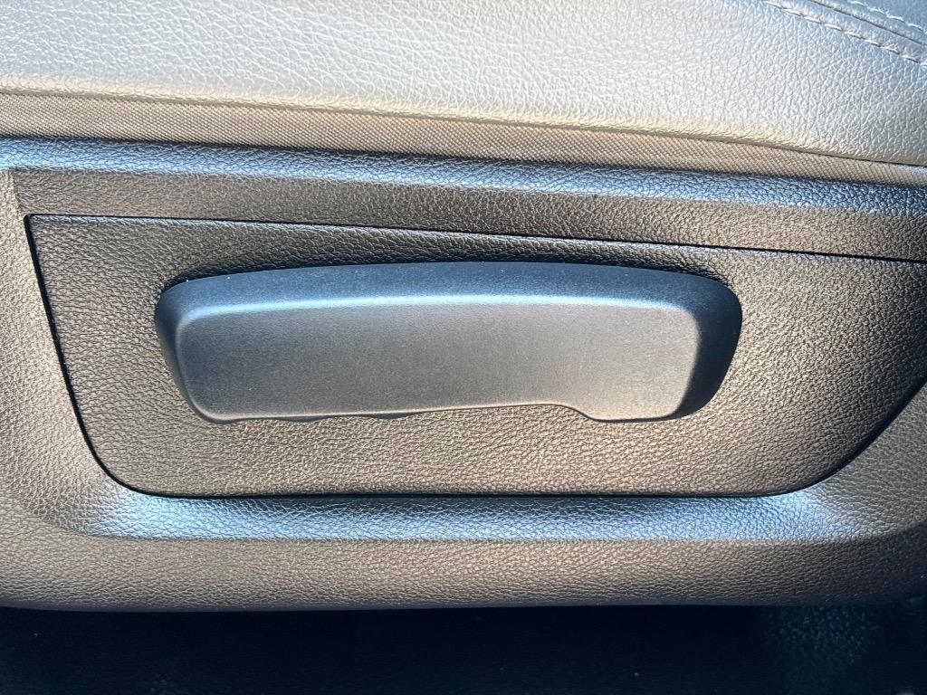 2016 Ram 1500 - $17,995