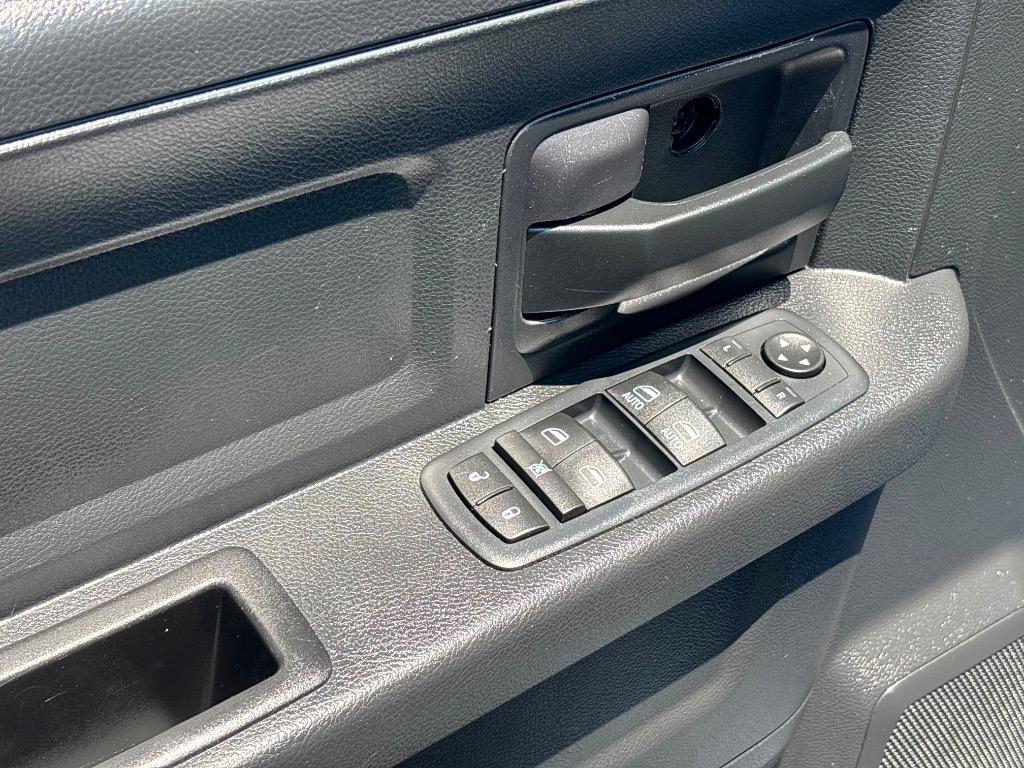 2016 Ram 1500 - $17,995