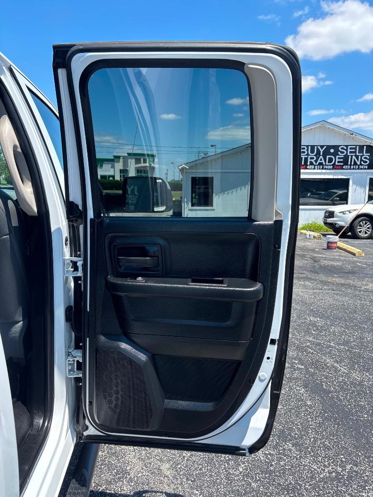 2016 Ram 1500 - $17,995