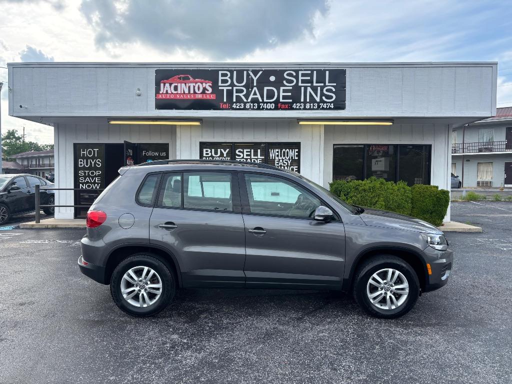 2016 Volkswagen Tiguan - $9,995