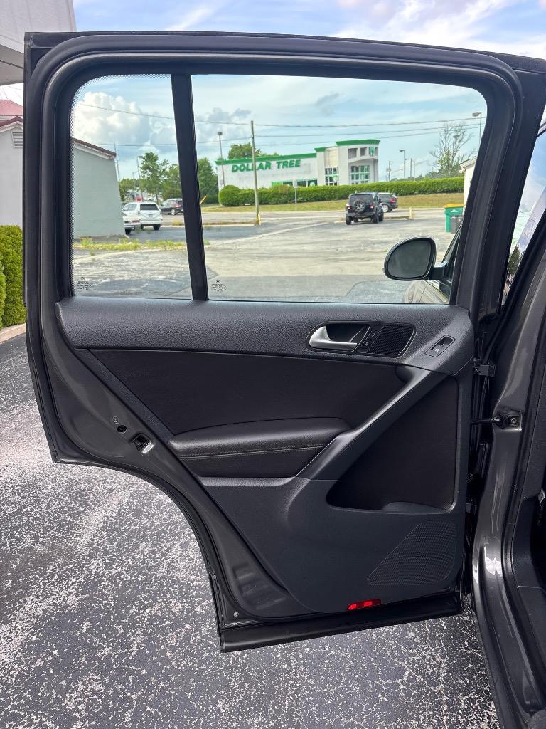 2016 Volkswagen Tiguan - $9,995
