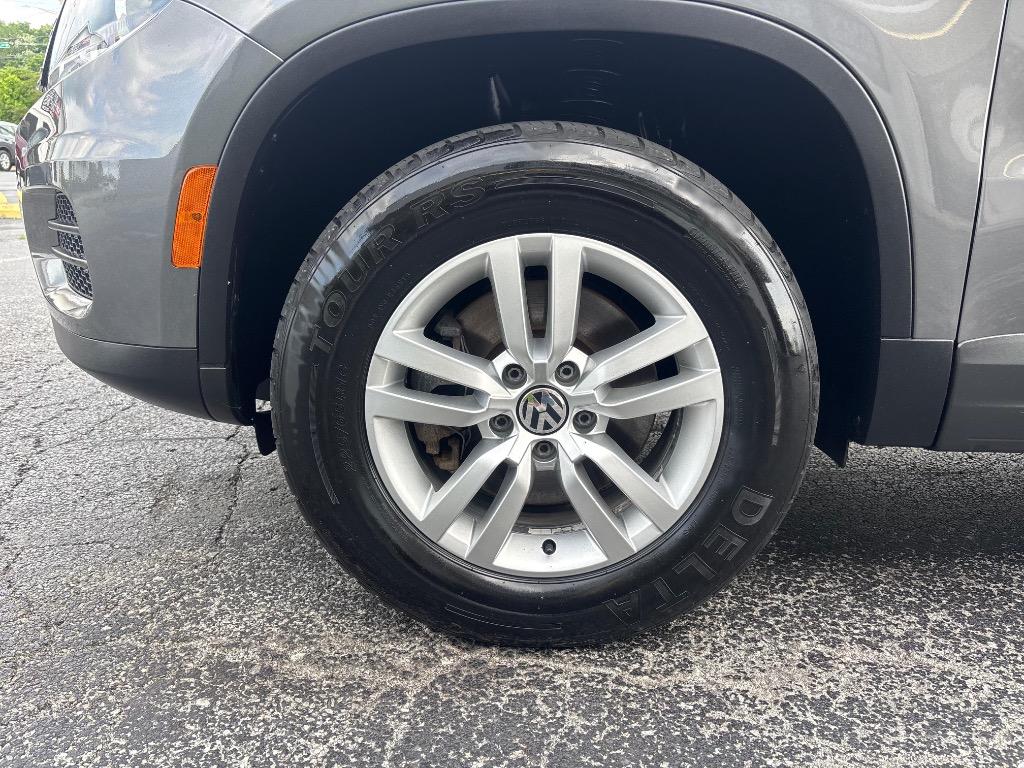 2016 Volkswagen Tiguan - $9,995