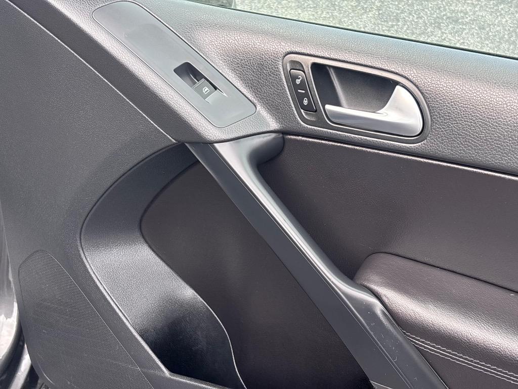 2016 Volkswagen Tiguan - $9,995
