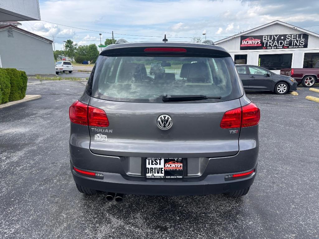 2016 Volkswagen Tiguan - $9,995