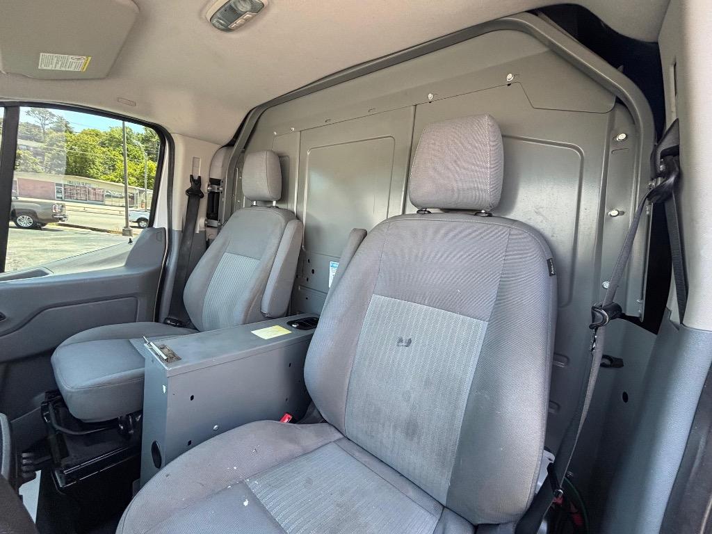 2017 Ford T350 Vans - $10,995