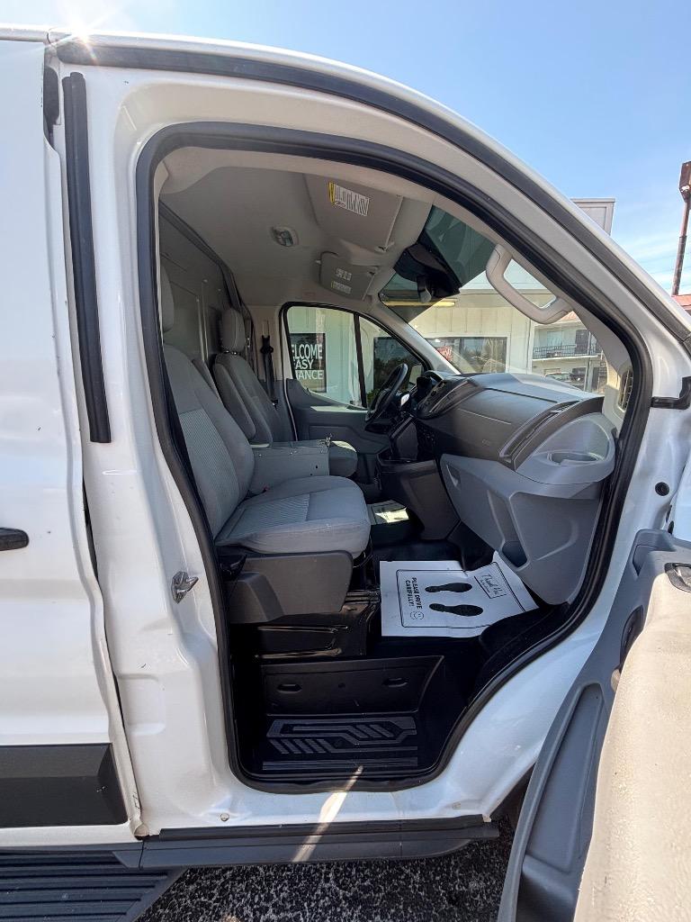 2017 Ford T350 Vans - $10,995