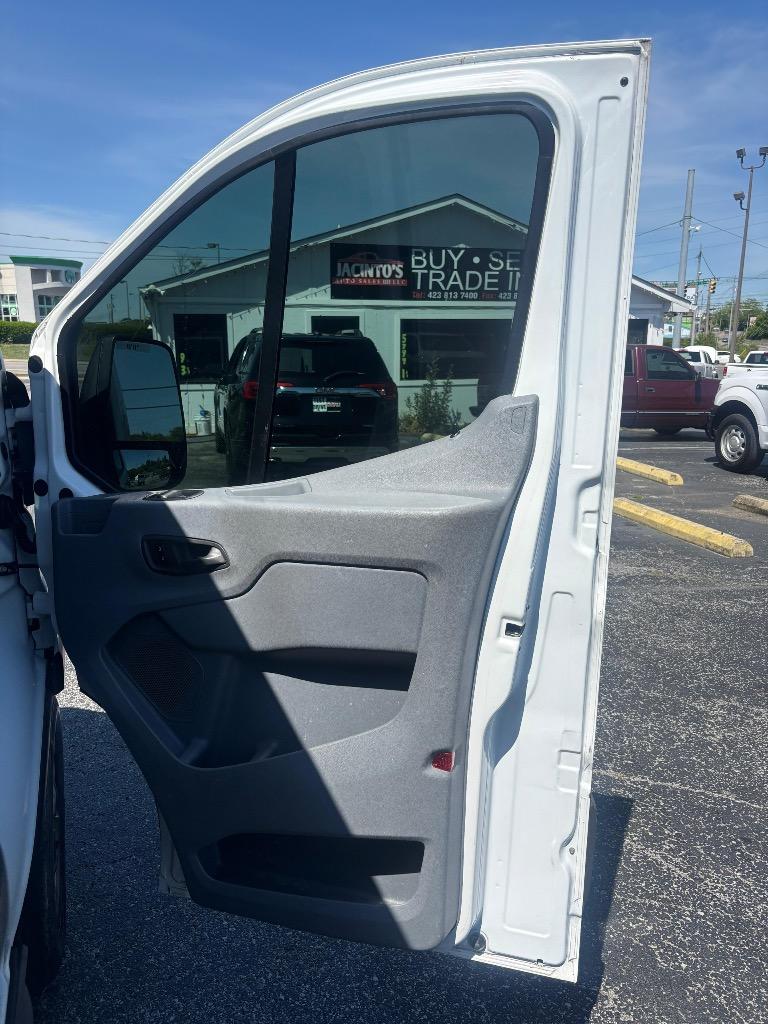 2017 Ford T350 Vans - $10,995