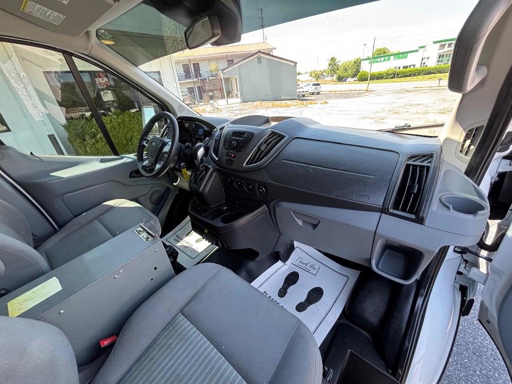 2017 Ford T350 Vans - $10,995