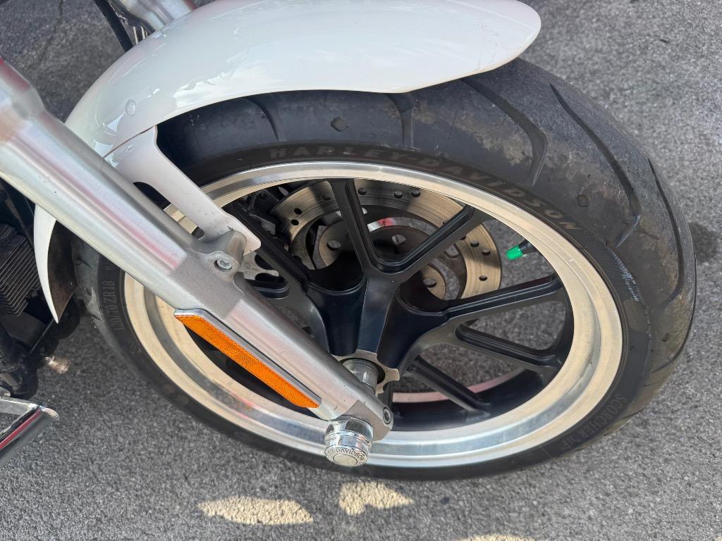 2013 Harley-Davison XL883l - $6,995