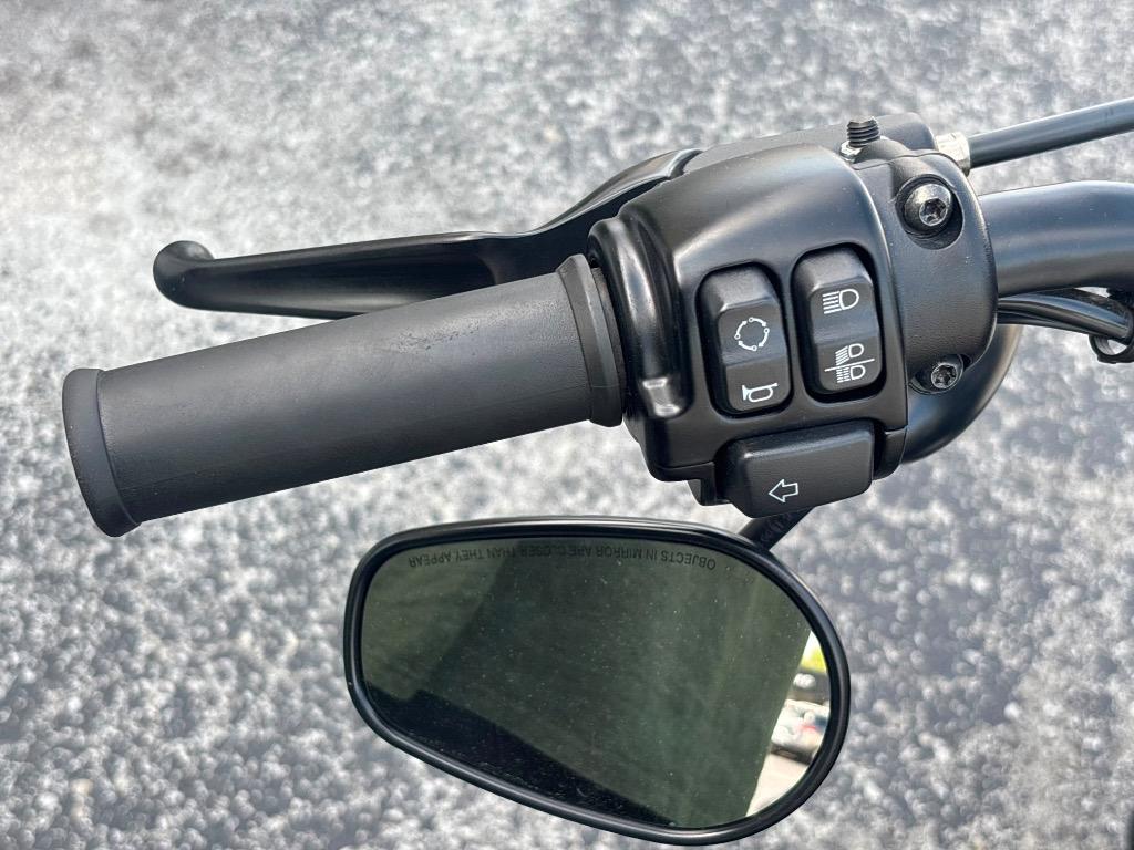 2022 Harley-davidson Iron 883 - $9,995