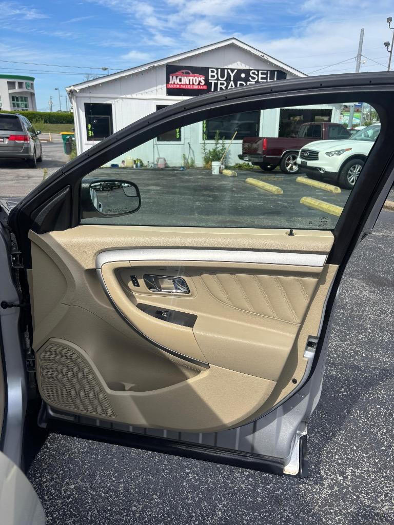 2018 Ford Taurus - $8,995