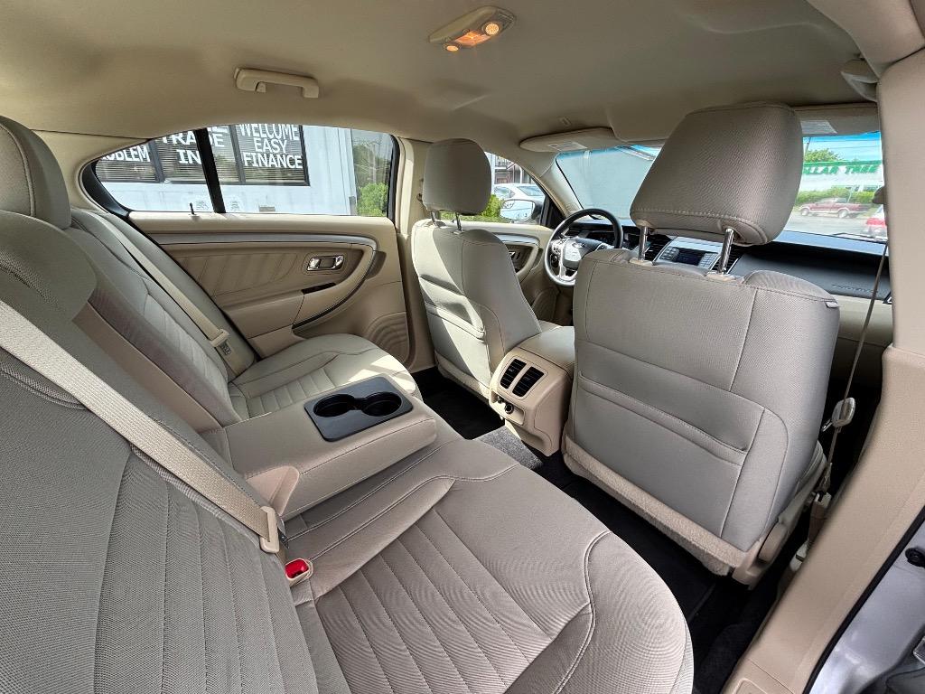 2018 Ford Taurus - $8,995