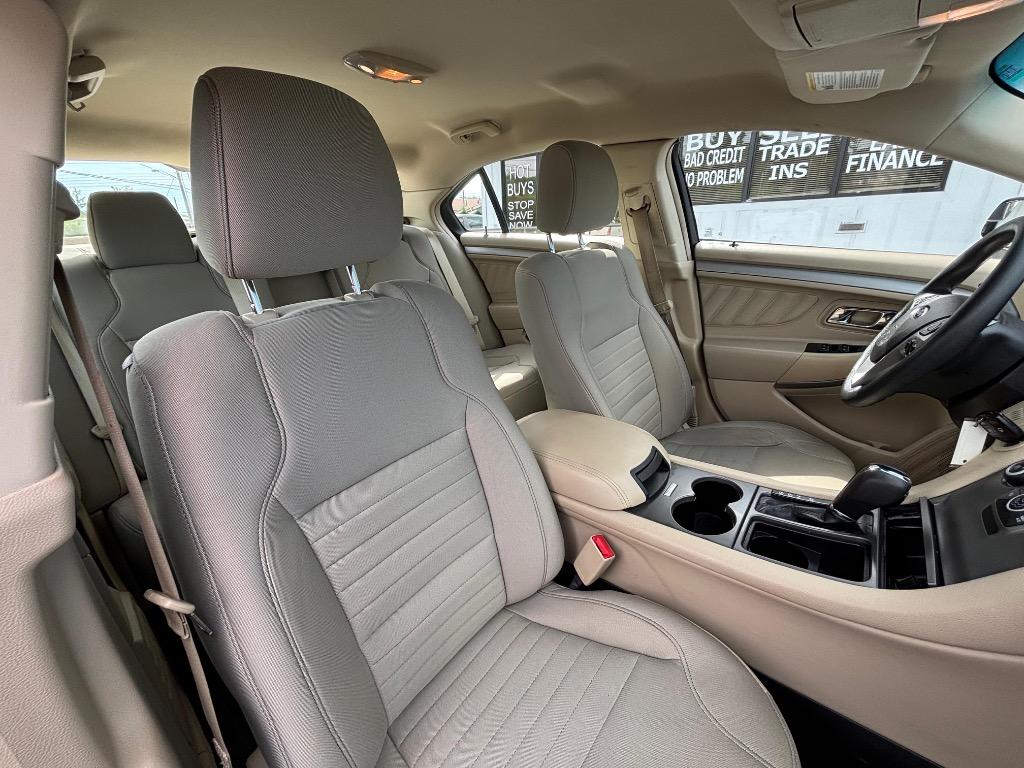 2018 Ford Taurus - $8,995