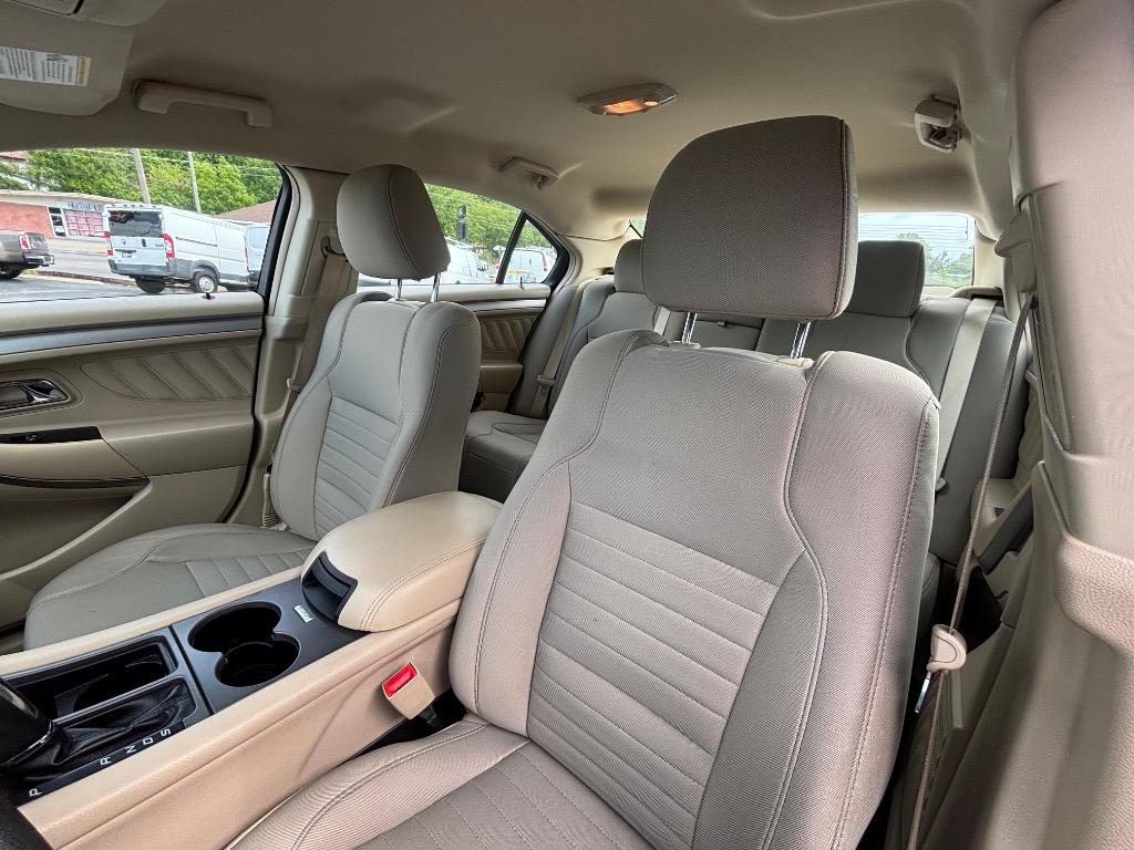 2018 Ford Taurus - $8,995