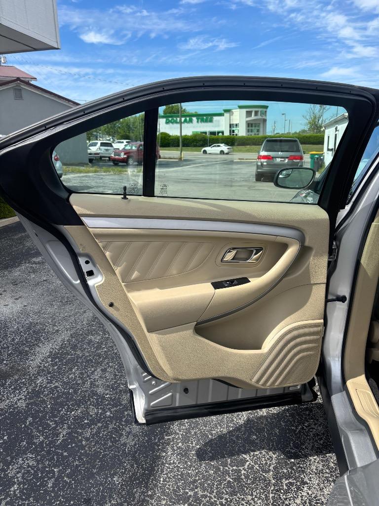 2018 Ford Taurus - $8,995
