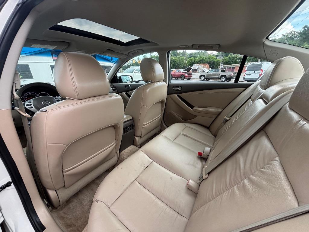 2011 Nissan Altima - $7,995