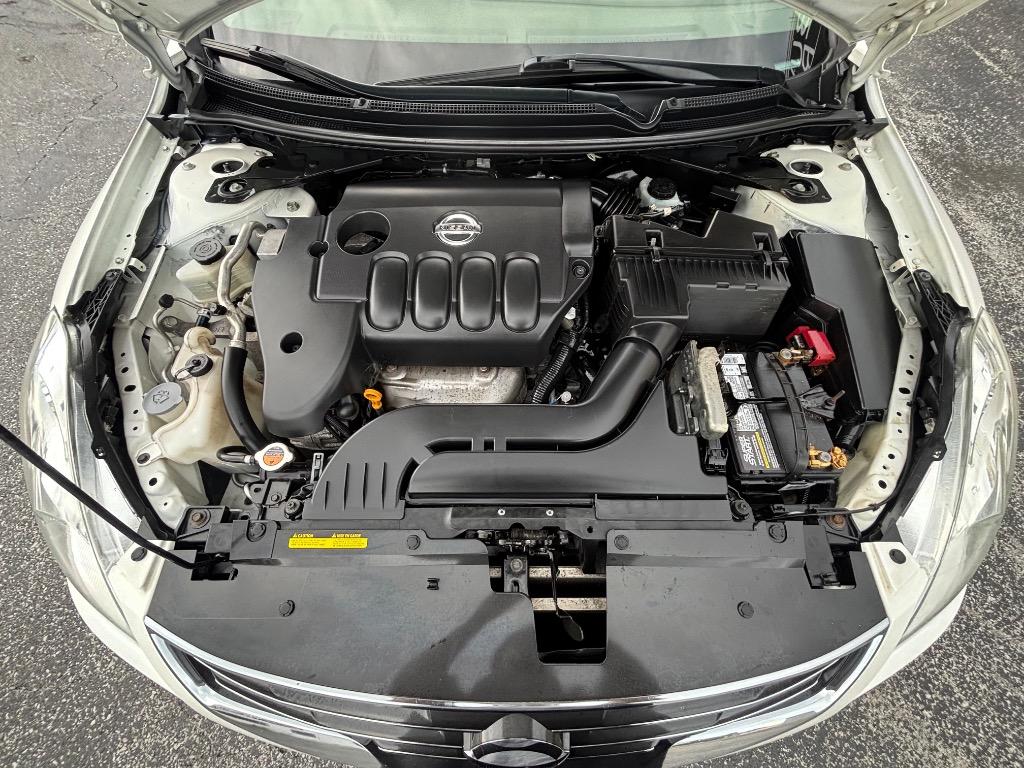 2011 Nissan Altima - $7,995