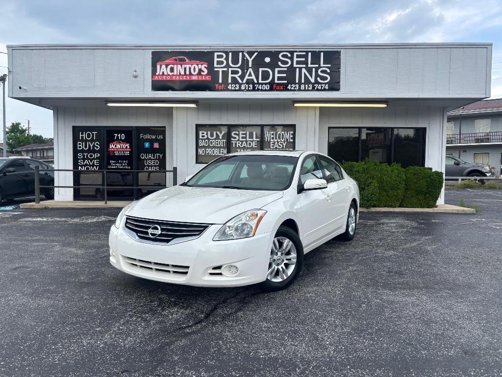 2011 Nissan Altima - $7,995