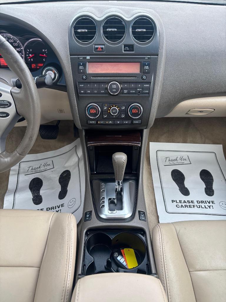 2011 Nissan Altima - $7,995