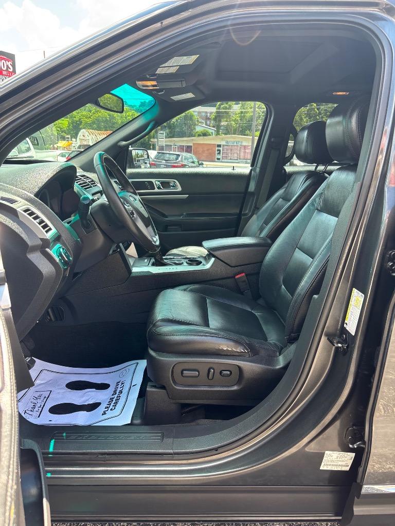 2015 Ford Explorer - $10,995