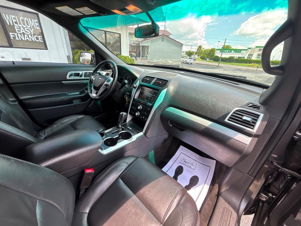 2015 Ford Explorer - $10,995