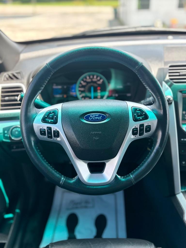 2015 Ford Explorer - $10,995