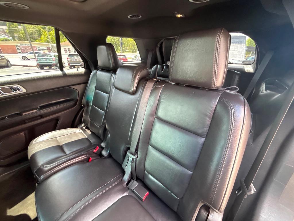 2015 Ford Explorer - $10,995