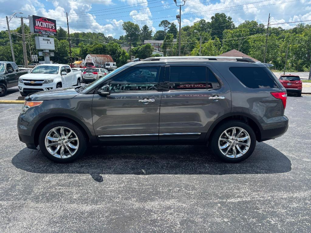 2015 Ford Explorer - $10,995