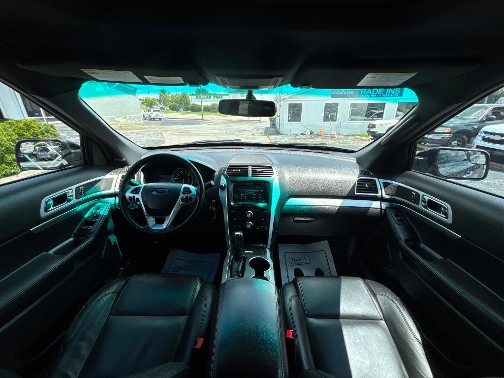 2015 Ford Explorer - $10,995