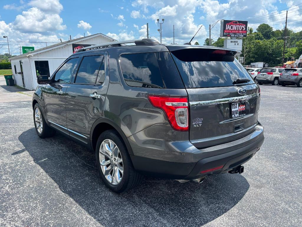 2015 Ford Explorer - $10,995