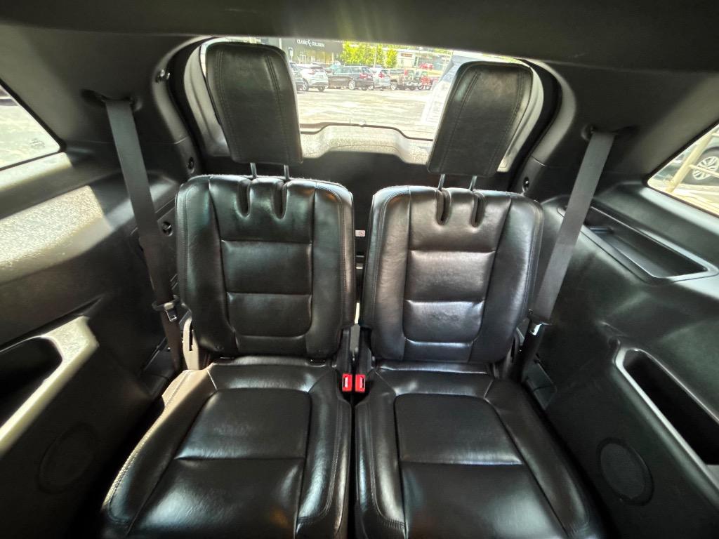2015 Ford Explorer - $10,995