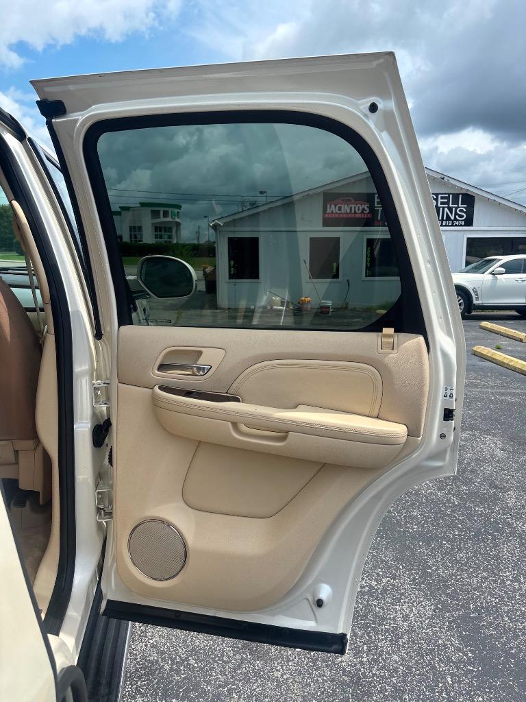 2007 Cadillac Escalade - $6,995
